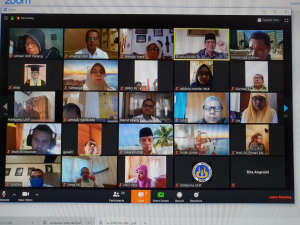 Pimpinan FIK UNP dan Tim AUN-QA Prodi Penjaskesrek Rapat melalui zoom meeting bersama dengan LP3M UNP