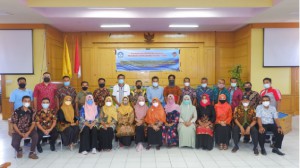Foto Bersama MGMP Guru PJOK SMP di Kota Padang usai penyampaian materi dari Narsum